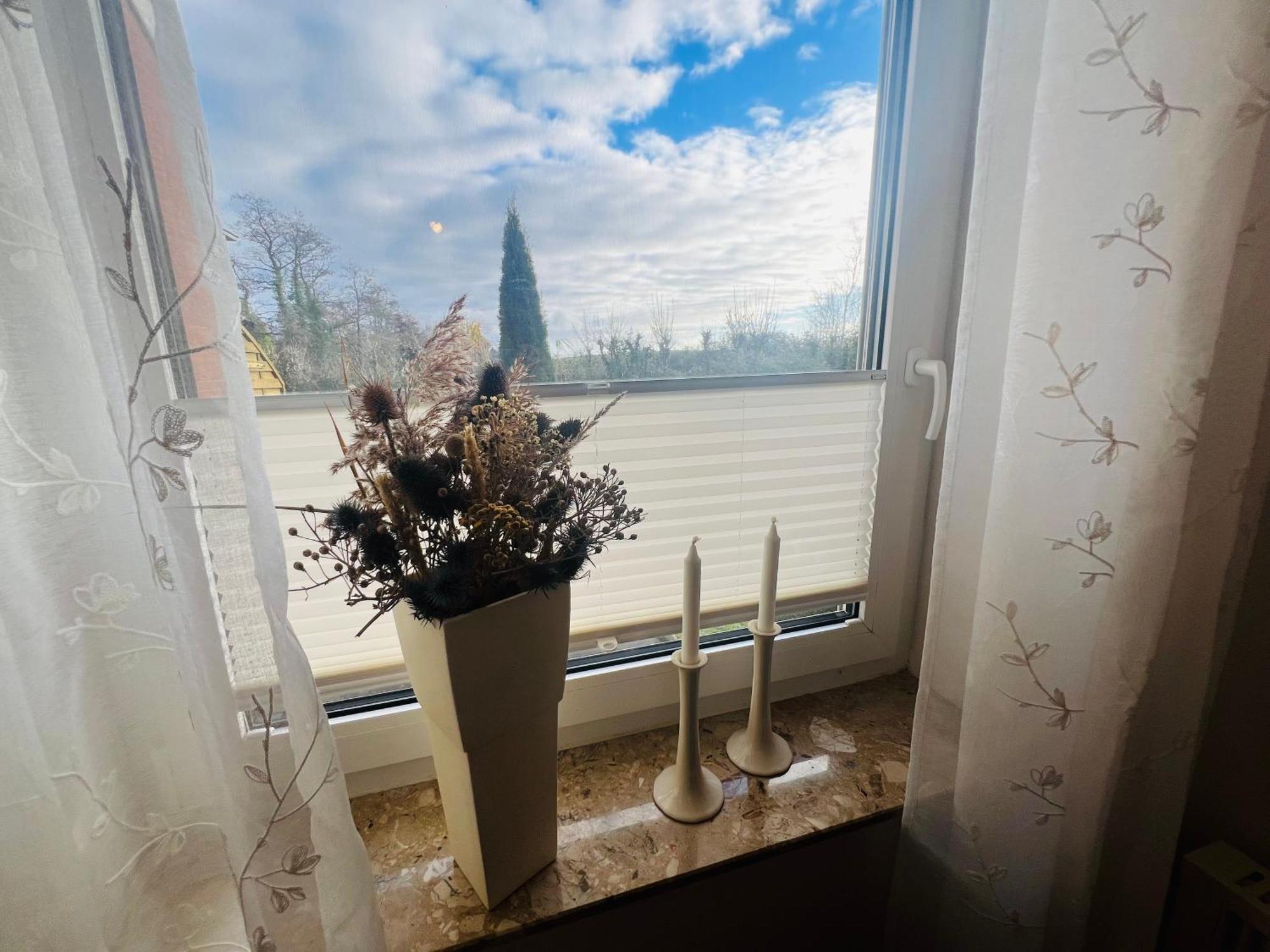 Segelund - Zeit Fuer Uns- Ruhige Und Sonnige Ferienwohnung Mit Terrasse Und Garten Nahe Strand Und Ostsee Schönhagen Exterior foto