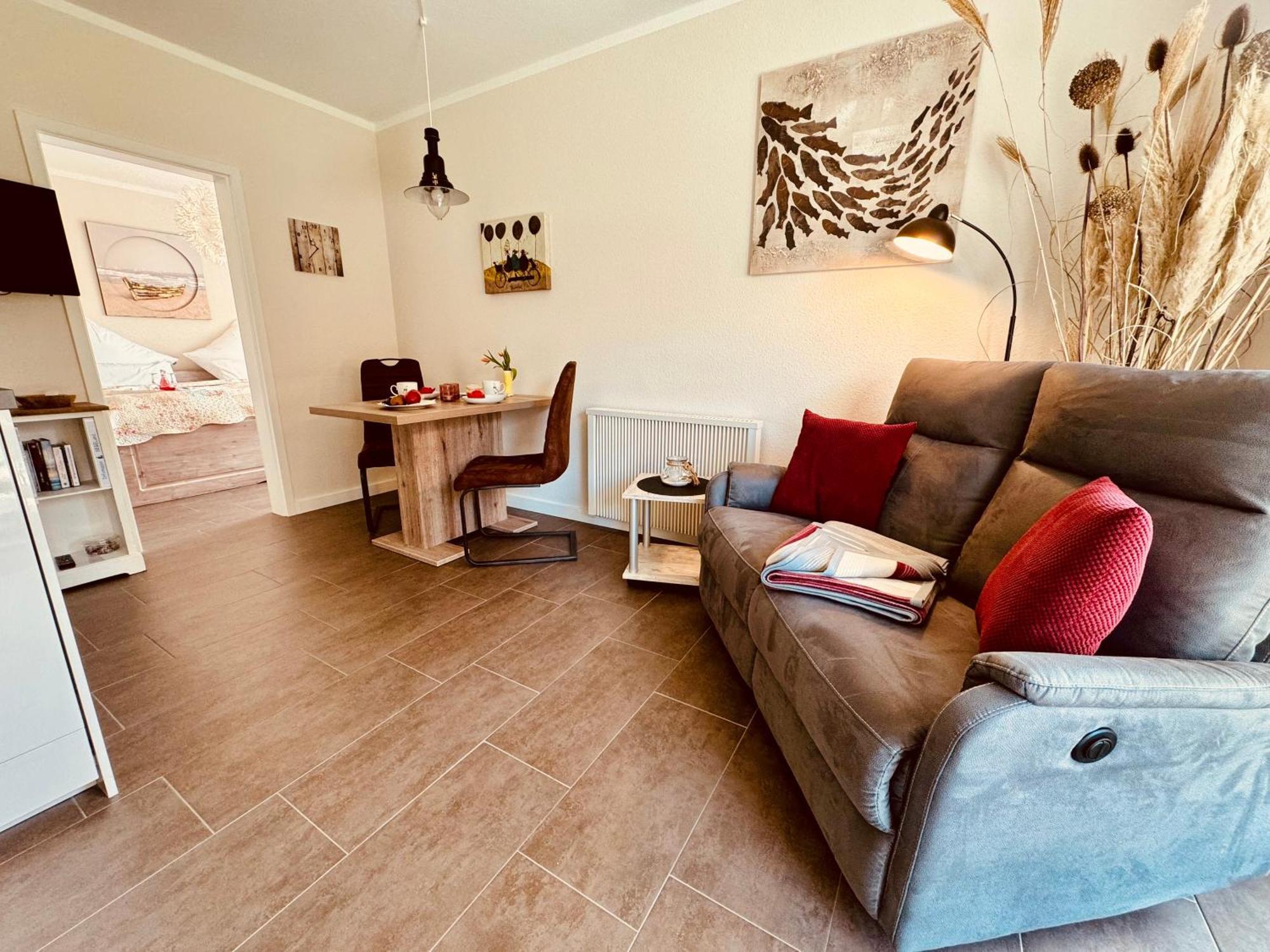 Segelund - Zeit Fuer Uns- Ruhige Und Sonnige Ferienwohnung Mit Terrasse Und Garten Nahe Strand Und Ostsee Schönhagen Exterior foto